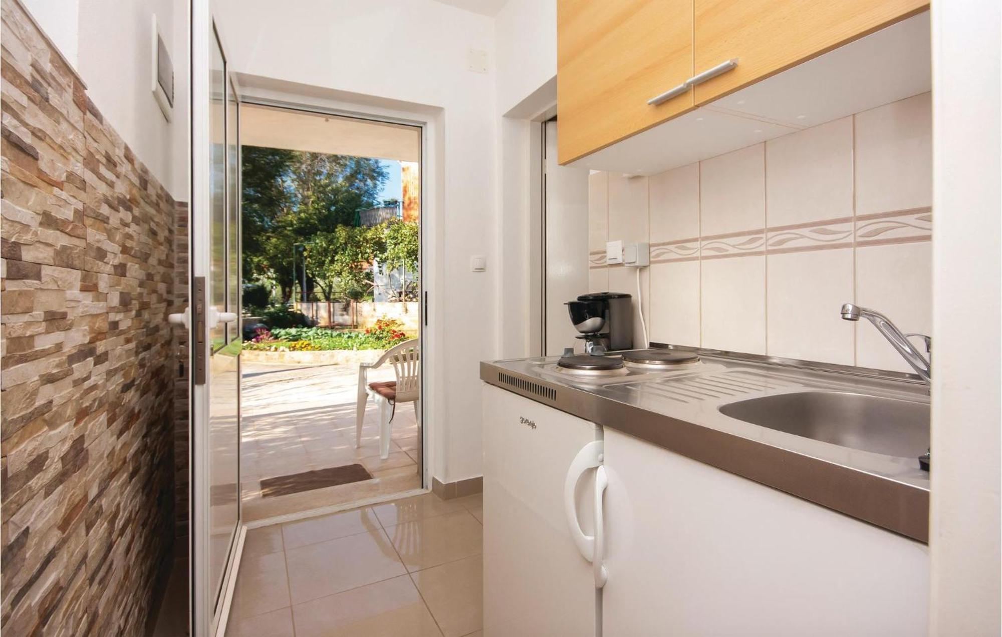 Nice Apartment In Raslina With House Sea View Extérieur photo
